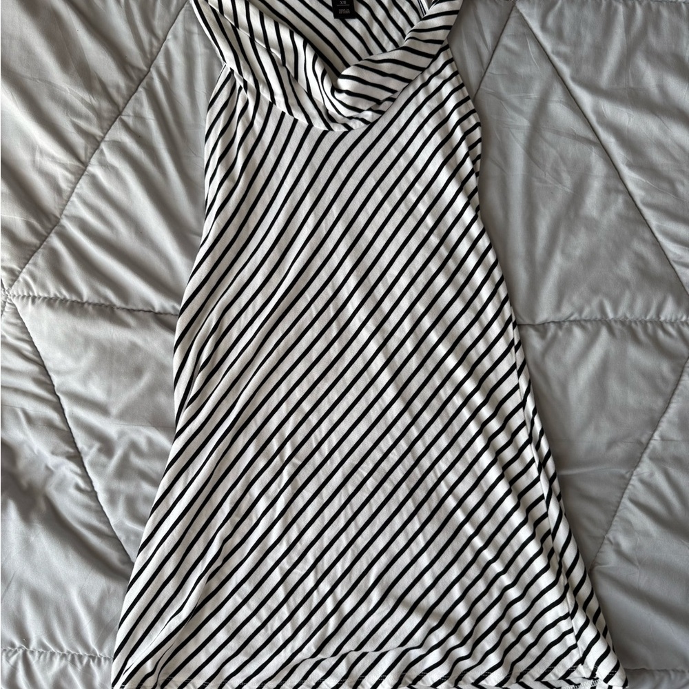 White House Black Market Diagonal Striped Tunic